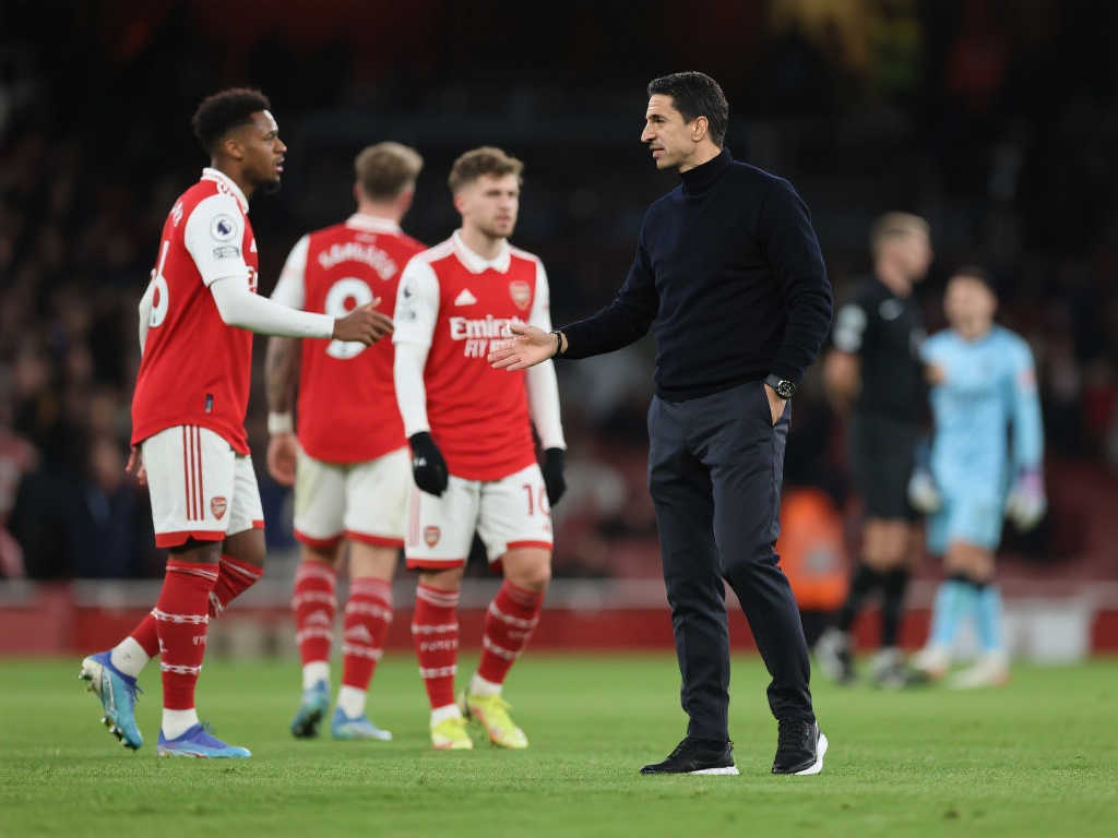 全场欢呼 全场欢呼