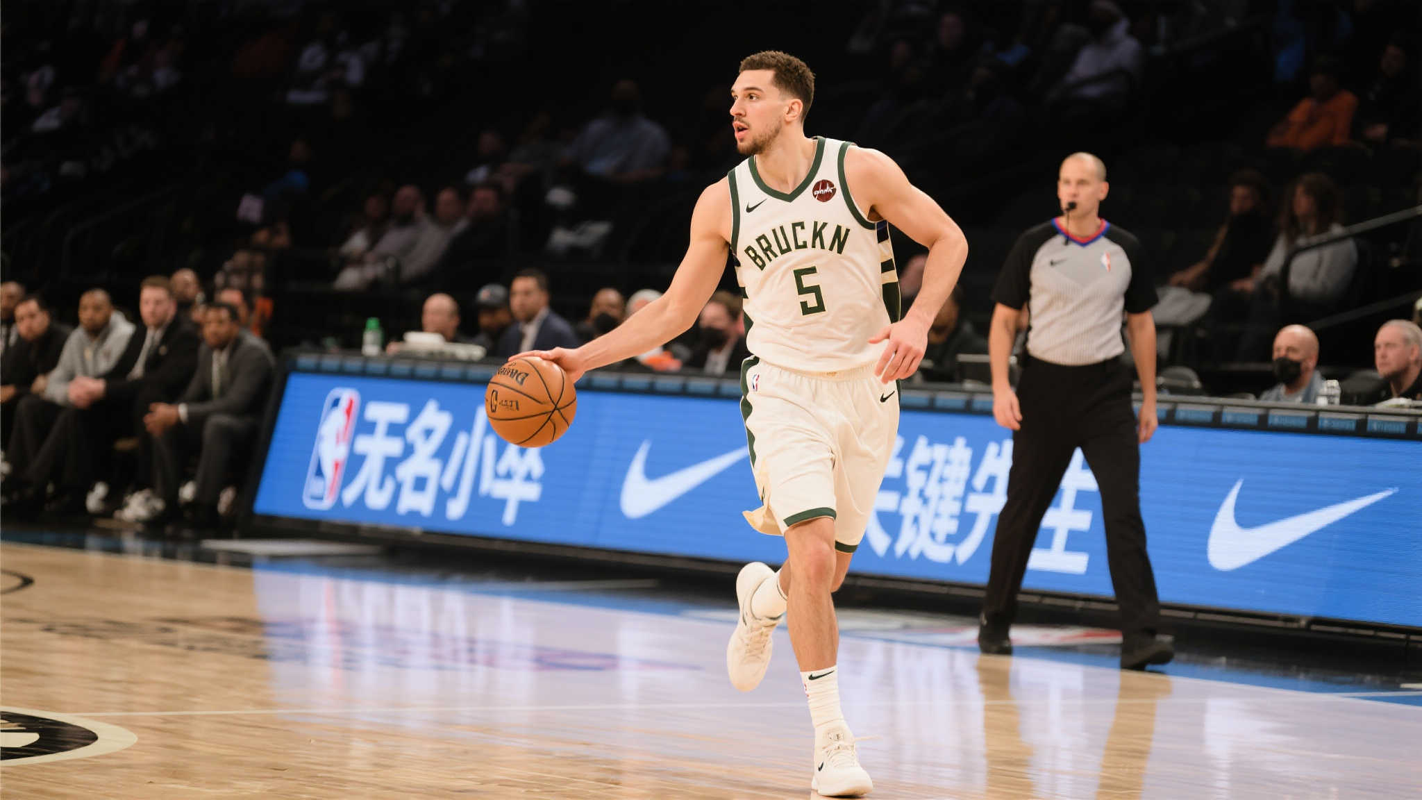 科比对篮球 科比对篮球